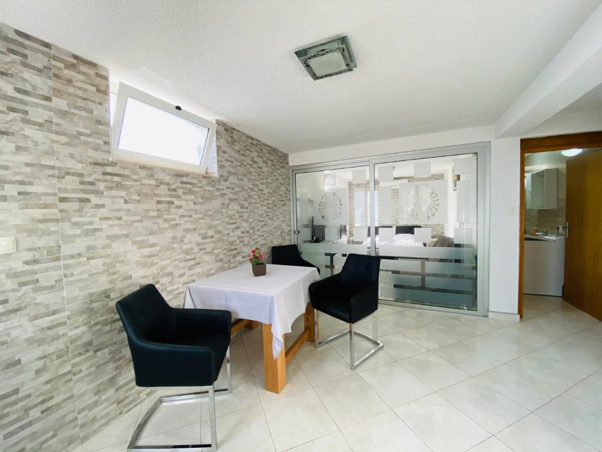 Apartmani-Joe Podglavica Exteriör bild