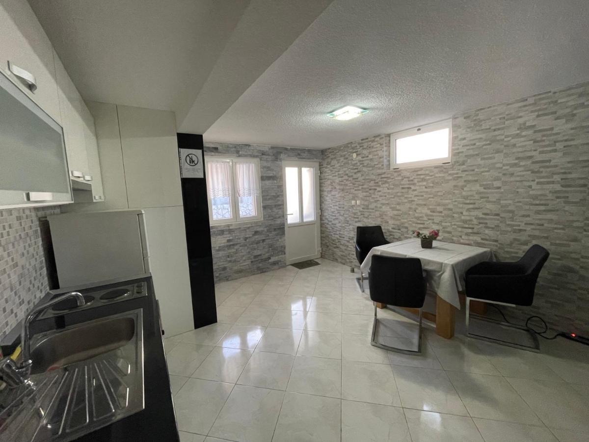 Apartmani-Joe Podglavica Exteriör bild